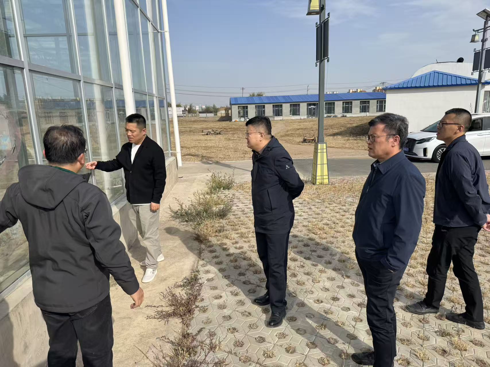 围绕农业项目和产业模式开展现场交流